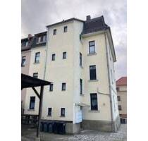 Vollvermietetes MFH mit Garagen, Hinterhaus und einem extra Grundstück! - Meerane