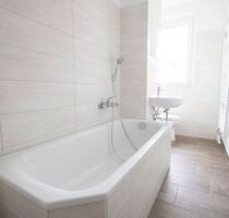 3-Raumwohnung in schöner Lage mit großem Balkon. - Halle (Saale) Südstadt
