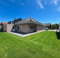 Wohnen ohne Kompromisse: barrierefreier Neubau-Bungalow in Oeding zur Miete. - Südlohn-Oeding