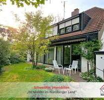 Absolute Bestlage in Behringersdorf! Repräsentatives Einfamilienhaus mit ELW und Doppelgarage - Schwaig-Behringersdorf