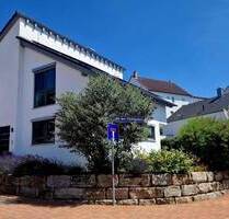 Exklusives Einfamilienhaus Nähe Feldrand in Sörgenloch