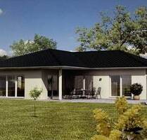 Schkopau OT Hohenweiden: Bungalow-Neubau auf 1382 qm Grundstück - Schkopau-Hohenweiden