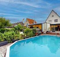 Provisionsfrei für Käufer: Modernisierte DHH mit Garten, Pool u. Doppel-Carport in Hamm Bockum-Hövel