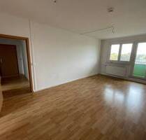 Nachmieter werden! 2-Zimmer-Wohnung mit Balkon ins Grüne! - Aschersleben