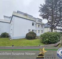 Bequem im Erdgeschoss mit Balkon in gepflegter Wohneinheit in Solingen Höhscheid