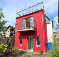 Unscheinbar außen, erstaunlich schön innen - Doppelhaushälfte in Dornburg-Frickhofen