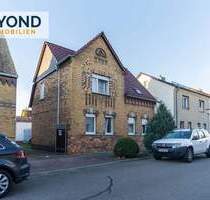 Charmantes Klinkerhaus mit 7 Zimmern in bester Lage - Holzweißig