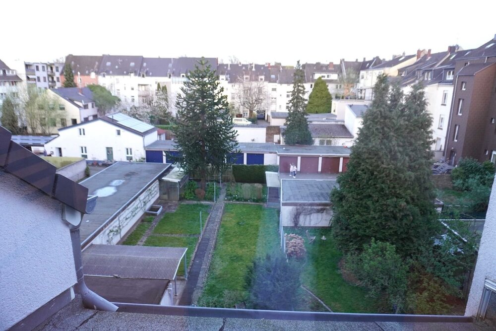 Charmante Altbau-Dachgeschosswohnung mit Gartenanteil! - Leverkusen Opladen