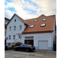 Attraktive Wohnung im Landhausstil in einem liebenswerten 3-Familienhaus, Veranda, Gartenanteile - Dettingen