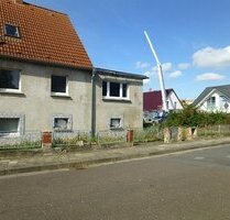 HANDWERKER AUFGEPASST! Doppelhaushälfte mit Einliegerwohnung und Garage - Schönebeck