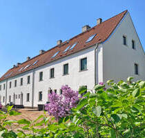 Frisch saniertes Reihenhaus mit eigenem Garten und PKW-Stellplatz, Masterbad, Gäste-WC - Seegebiet Mansfelder Land Wansleben am See