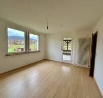Großzügige 4-Zimmerwohnung mit Balkon und Garage in Bahlingen - Bahlingen am Kaiserstuhl