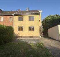 Modernes Einfamilienhaus in 52353 Düren, mit wunderbarem Garten