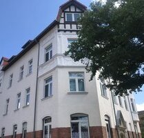 Familienfreundliche Wohnung, sep. Räume vom Flur aus zu begehen, Doppelgarage anmietbar! - Halle (Saale) Ammendorf-Beesen