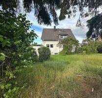 Kleines, freistehendes Einfamilienhaus mit Garage, tolles Grundstück, 52351 Düren