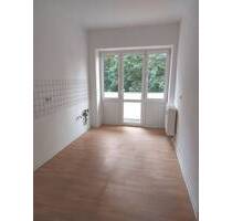 Schöne 4-R-Wohnung mit BLK.1.OG ca.87,00m2 zu vermieten In MD -Stadtfeld Ost - Magdeburg