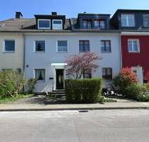Sternstunde in Stadtwald:) Kleines, feines Reihenhaus mit schönem Garten in Familien-Lieblingslage - Essen