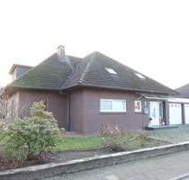 Modernisiertes, familiengerechtes Wohnhaus mit 2 Wohneinheiten, Keller und Doppelgarage - Cloppenburg Emstekerfeld
