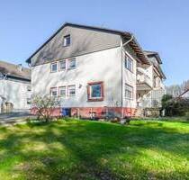 Großzügige 2 Familien-DHH mit Aufstockungs- und Anbaumöglichkeiten * ca. 1.848 m² parkähnlicher Grund mit Direktangre... - Leverkusen Lützenkirchen