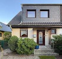 Ruhig, idyllisch und auf Wunsch seniorengerecht - solides Reihenendhaus am südlichen Stadtrand - Berlin Lichterfelde