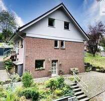 Neunkirchen-Seelscheid: Wohlfühloase im Grünen mit Einliegerwohnung auf großem Grundstück