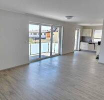 Einziehen und Aufleben - Exklusive 3-Zimmer-Wohnung mit Sonnenbalkon in toller Lage von Regenstauf