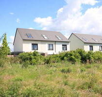 Schönes Reihenendhaus mit bester Ausstattung auf sonnigem Südgrundstück und herrlichem Weitblick - Nauen