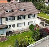 Bevorzugte Wohnlage in Altenstadt! Mehrfamilienhaus mit fünf Wohneinheiten