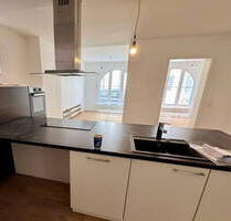 EG: 2 Zimmer möbliert mit Einbauküche sanierter Altbau Altstadt Brunnenstr. - Bayreuth City