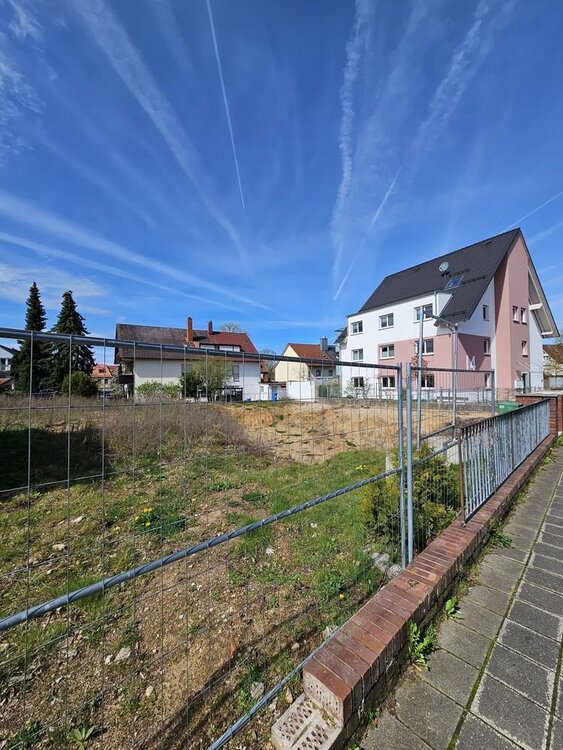 Bauträgergrundstück - geräumt und fertig projektiert! Mit 589,68 m² Wohnfläche + 7 Wohnungen! - Nürnberg Reichelsdorf