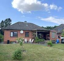 Einfamilienhaus mit Garage und schönem Grundstück zu verkaufen - Klein Wesenberg