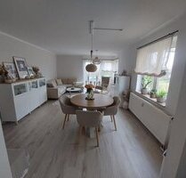 Neu sanierte Eigentumswohnung mit drei Zimmern und Balkon - Ranis