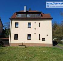 Gepflegtes Dreifamilienhaus in schöner Wohnlage mit zwei Einzelgaragen - Nürnberg / Eibach