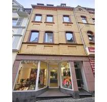 Attraktives Stadthaus mit Ladengeschäft und 3 vermieteten Wohnungen in Cochems Altstadt