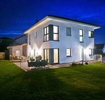 großzügig und modern: neues Haus - nahe an Landshut, fair im Preis - Hohenthann
