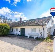 Attraktiver Bungalow mit Pool in ruhiger Wohnlage in Wutöschingen-Degernau