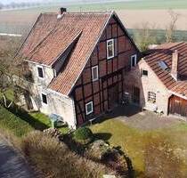 Traumhaftes Einfamilienhaus mit Einliegerwohnung und charmanten Garten - Bückeburg Achum