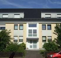 Sankt Augustin, Schöne 3 Zimmerwohnung im Erdgeschoss mit Balkon & Gartennutzung in einem gepflegten 6 Fam. Haus.