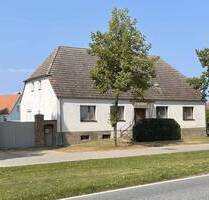 Provisionsfrei - mit Doppelgarage und großem Grundstück - Neuhardenberg
