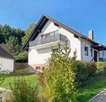 ***Landleben mit städtischer Nähe genießen....Großzügiges Zweifamilienhaus mit viel Platz*** - Neufahrn/ Massenhausen