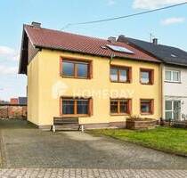 Mehrgenerationenhaus mit Sauna und gemütlicher Grillhütte für Entspannung und Geselligkeit - Lebach Thalexweiler