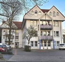 Lichtdurchflutete und geräumige 4-Zimmer-Wohnung zentral in Enger