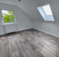 ERSTRAHLT IN NEUEM GLANZ: Schöne 1-Zimmer Dachgeschosswohnung - perfekt für Singles! - Adelebsen