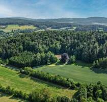 Alleinlage in Chamerau - Landhaus auf außergewöhnlichem Naturgrundstück mit Flussblick!