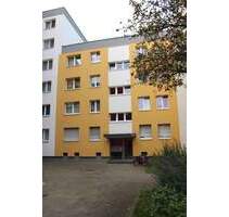 Schöne 3-Zimmer-Wohnung mit Balkon und neuem Vinyl-Boden in Parkettoptik zum 16.01.2026 zu vermieten - Hanau