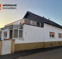 Sofort einzugsbereit: historisches Einfamilienhaus mit vielseitig nutzbarer Scheune - Reichelsheim / Blofeld