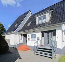 Charmantes und saniertes Zweifamilienhaus: Wohnen und Arbeiten oder Mehrgenerationen möglich - Flensburg Engelsby