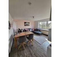 4-Zimmer-Wohnung mit Balkon ! Renoviert, neues Bad. Mit Stellplatz - Duisburg Bissingheim