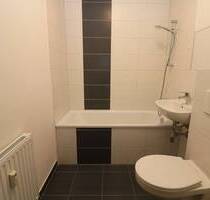 Schaumparty im modernen Wannenbad...helle 3-RW mit Wanne u. Balkon!!! - Freiberg