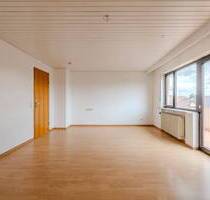 Tolle Aussichten: Charmante 3,5-Zimmer-Dachgeschosswohnung in gefragter Lage - Ludwigsburg Oßweil